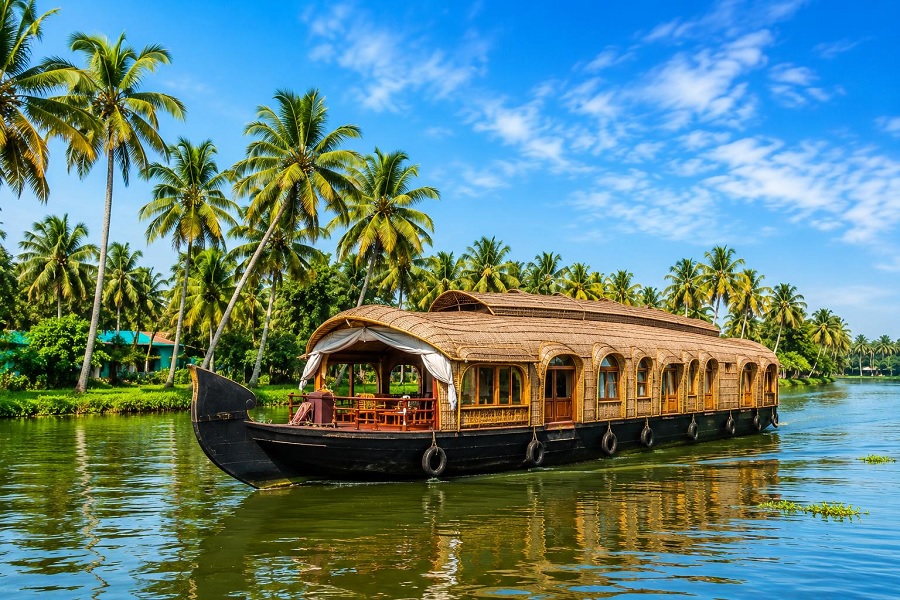 Luxury Houseboat Holidays in India 2026: Best Backwater Destinations and Premium Stays